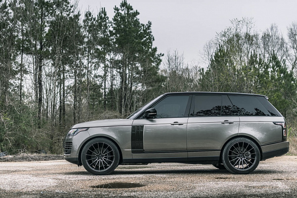 Фото дисков Savini BM16 Алмазная проточка на Land Rover Range Rover IV
