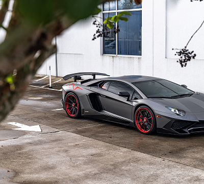 Фото дисков Strasse Wheels SV10-RS Performance на Lamborghini Aventador