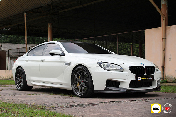 Фото дисков Vossen S21-01 (3-Piece) Сатиновый графит на BMW 6/M6 (F06/F13/F12)