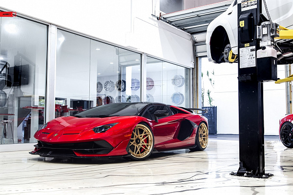 Фото дисков Anrky S1-X2 Сатиновое золото на Lamborghini Aventador