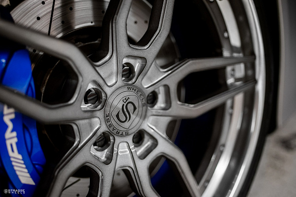 Фото дисков Strasse Wheels SV4 Deep Concave FS Сатиновый графит на Mercedes-Benz S-Class (W222, C217)