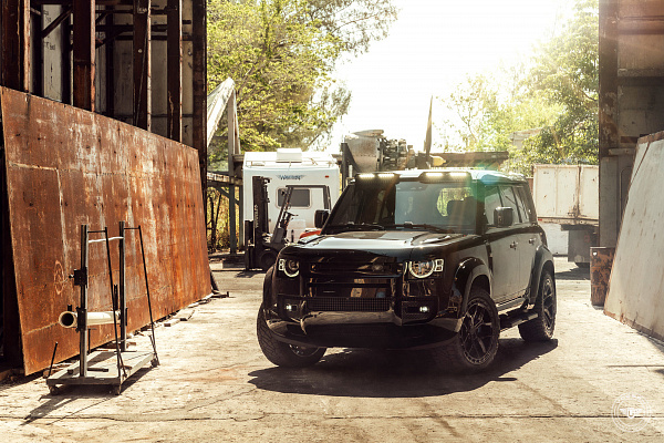 Фото дисков Vossen UV-X Черный глянец на Land Rover Defender II