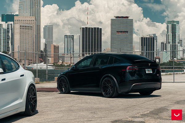Фото дисков Vossen HF-7 Черный глянец на Tesla Model X