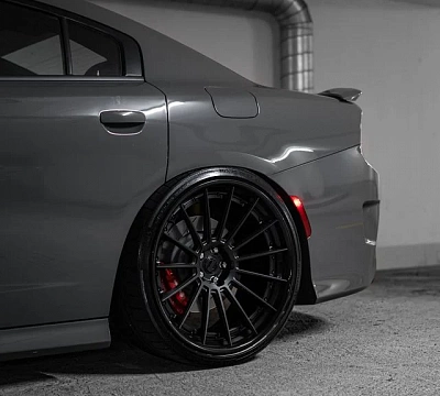 Фото дисков ST Wheels ST22.2 на Dodge Charger VII