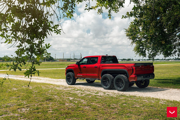 Фото дисков Vossen HF6-5 Черный сатин на Toyota Tundra III