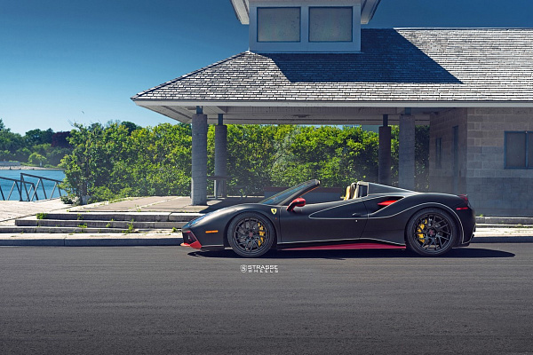 Фото дисков Strasse Wheels SM7T Deep Concave Другой цвет на Ferrari 488