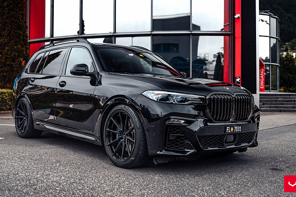 Фото дисков Vossen HF-3 Черный глянец на BMW X7 (G07)