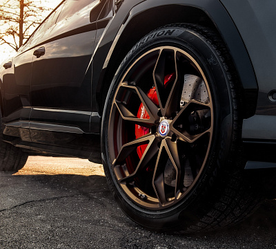Фото дисков HRE P201 на Lamborghini Urus
