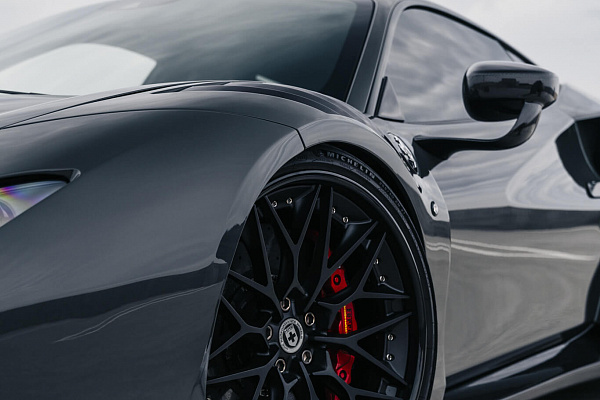 Фото дисков HRE S200 Черный сатин на Ferrari F8