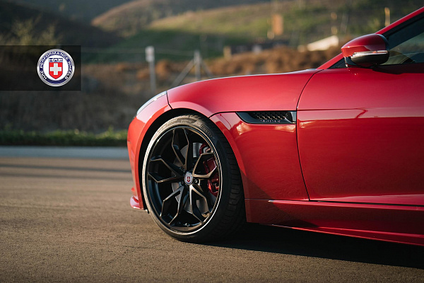 Jaguar F-Type R