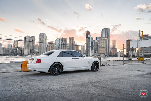 Фото дисков Vossen S17-15T Черный глянец на Rolls-Royce Ghost I
