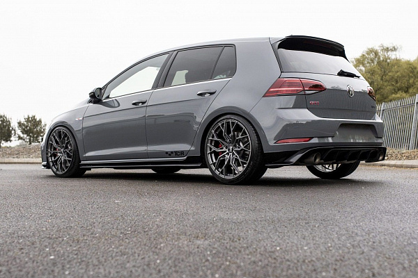 Фото дисков Bola FLX Глянцевый графит на Volkswagen Golf VII