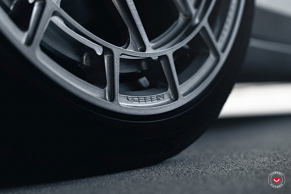 Фото дисков Vossen LC3-01 Глянцевый тонированный лак на Tesla Model X