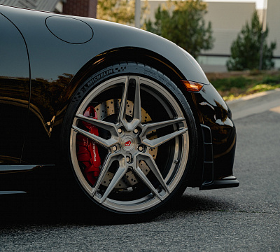 Фото дисков Vossen EVO-1 на Porsche Cayman III
