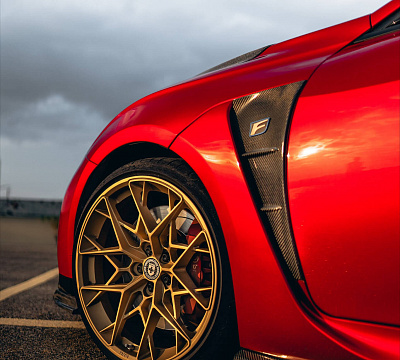 Фото дисков HRE FF10 на Lexus RC