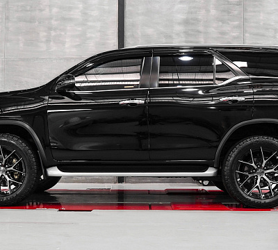 Фото дисков Vossen HF6-4 на Toyota Fortuner II