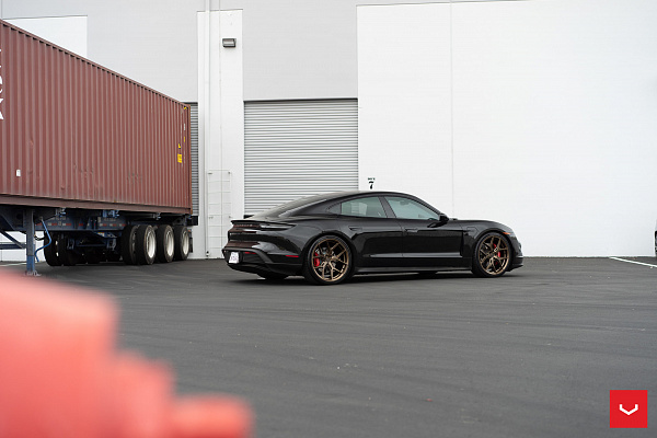 Фото дисков Vossen HF-5 Сатиновая бронза на Porsche Taycan I