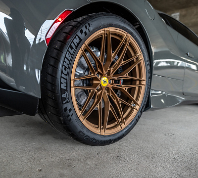 Фото дисков Vossen S21-02 на Ferrari F8