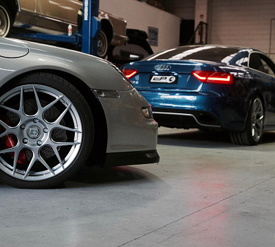 Фото дисков HRE FF01 на Porsche 911 VI