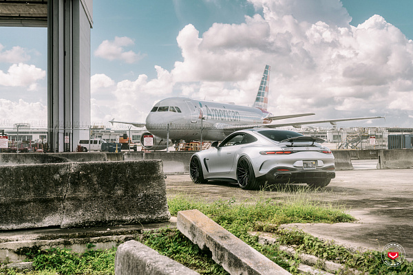 Фото дисков Vossen VPS-4 Черный сатин на Mercedes-Benz AMG GT II