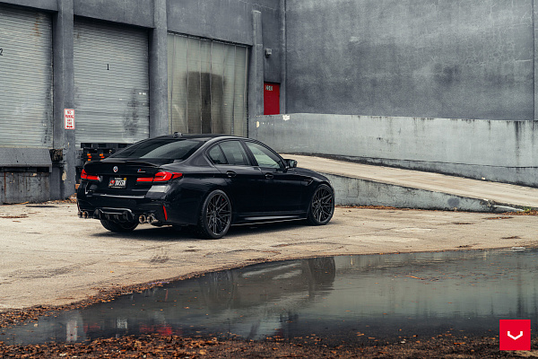 Фото дисков Vossen HF-7 Черный глянец на BMW 5/M5 (G30/F90)