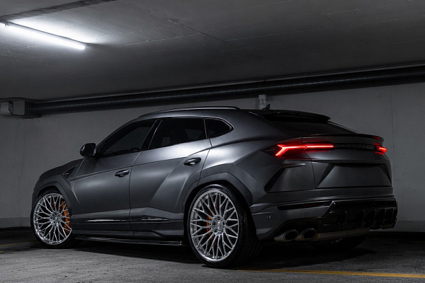 Фото дисков ST Wheels ST4 Полированный лак на Lamborghini Urus