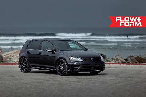 Фото дисков HRE FF10 Черный сатин на Volkswagen Golf VIII
