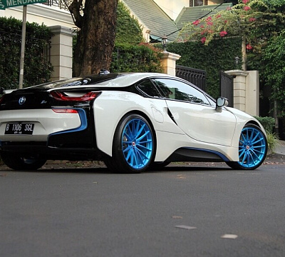 Фото дисков HRE P103 на BMW i8