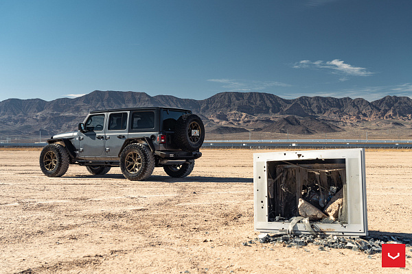 Фото дисков Vossen HF-5 Сатиновая бронза на Jeep Wrangler IV (JL)