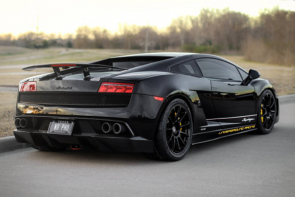 Фото дисков HRE RC103 Черный глянец на Lamborghini Gallardo