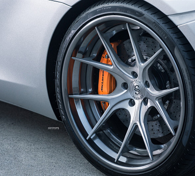 Фото дисков Strasse Wheels SM5R Deep Concave FS на McLaren 650S