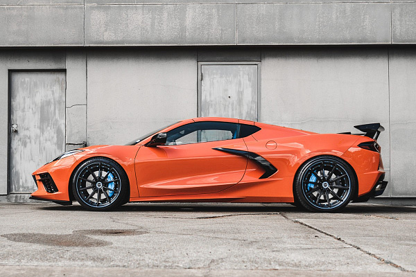 Фото дисков Brixton Forged R11-R Черный сатин на Chevrolet Corvette C8
