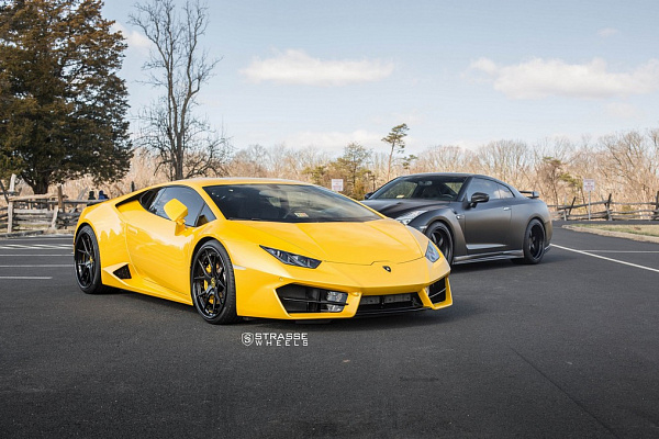 Фото дисков Strasse Wheels SM5R Deep Concave FS Черный глянец на Lamborghini Huracan