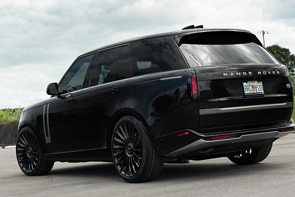 Фото дисков Anrky RF-182 Черный глянец на Range Rover V