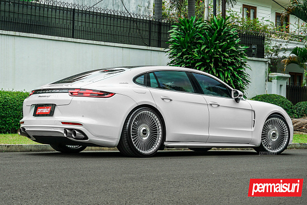 Фото дисков Vossen S17-16 Глянцевый лак на Porsche Panamera II