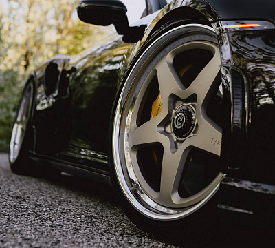 Фото дисков HRE 527 на Porsche 911 VIII