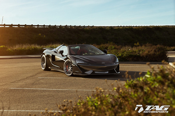 Фото дисков Anrky AN39 Черный сатин на McLaren 570S