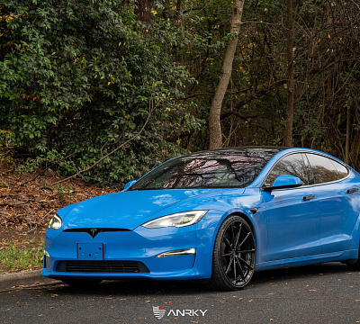 Фото дисков Anrky AN28 на Tesla Model S