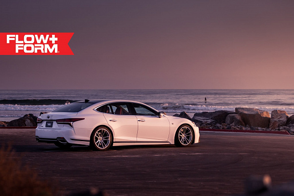 Фото дисков HRE FF04 Серебро на  Lexus LS V