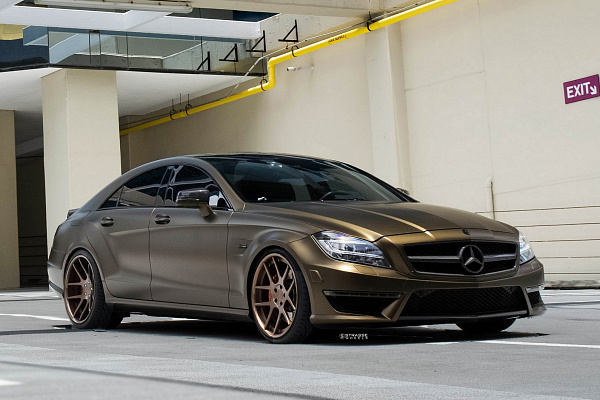 Фото дисков Strasse Wheels SM5 Deep Concave Сатиновая темная бронза на Mercedes-Benz CLS (C218)