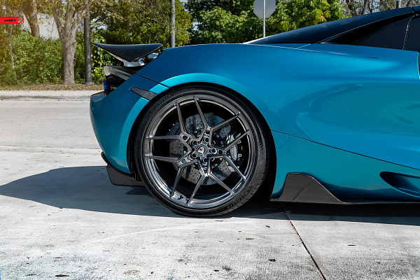 Фото дисков Anrky S1-X4 Глянцевый темный лак на McLaren 720S