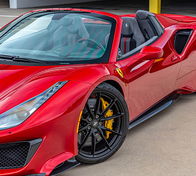 Фото дисков HRE P104SC на Ferrari 488