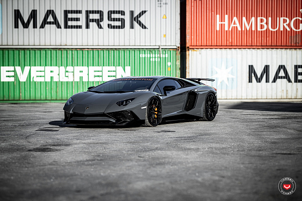 Фото дисков Vossen S17-01 Черный сатин на Lamborghini Aventador