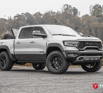 Фото дисков Vossen HF6-4 на Ram 1500 V