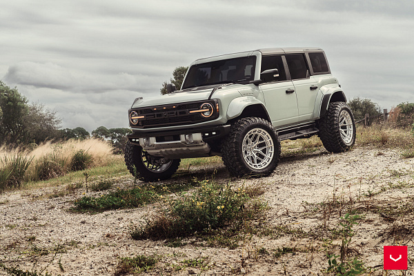 Фото дисков Vossen HFX-1 (6-Lug) Серебро на Ford Bronco