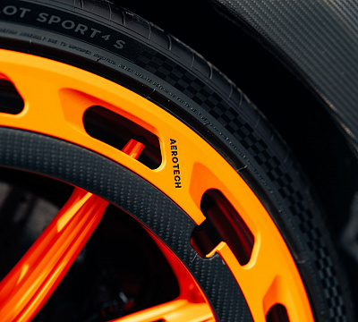 Фото дисков Brixton Forged FDE11 Aerotech на McLaren 600