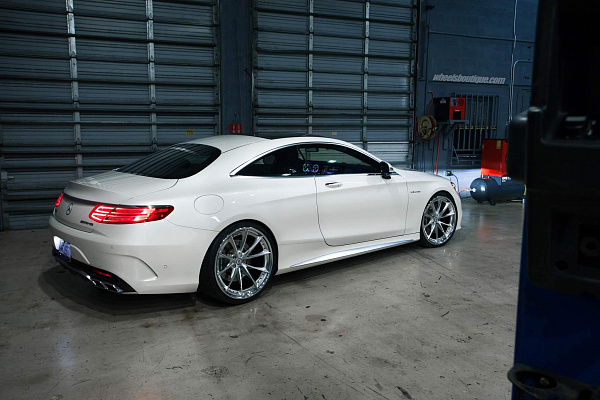 Фото дисков HRE S204 Глянцевый лак на Mercedes-Benz S-Class (W222, C217)