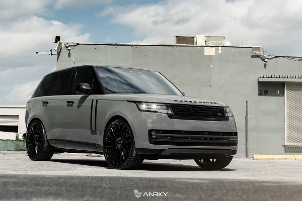 Фото дисков Anrky RF-282 Черный глянец на Range Rover V