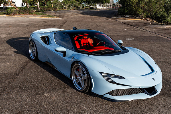 Фото дисков Strasse Wheels F5 Track Глянцевый лак на Ferrari SF90