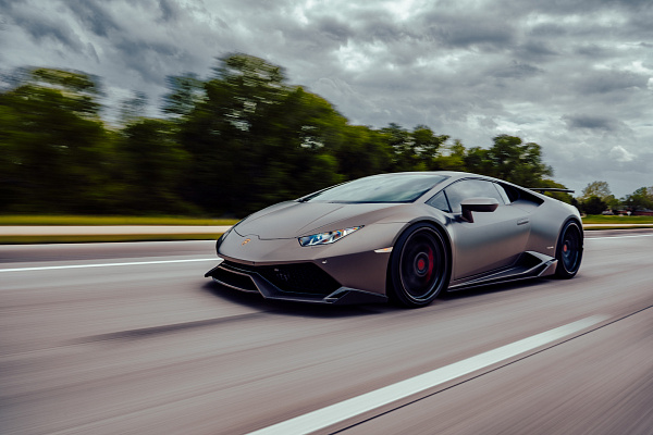 Фото дисков Strasse Wheels SV10M Deep Concave FS Другой цвет на Lamborghini Huracan